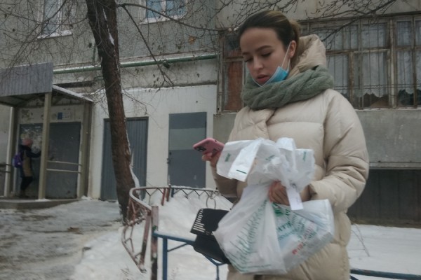 &laquo;Вчера было 15 адресов, а сегодня 46!&raquo;: добровольцы по доставке бесплатных лекарств больным ковидом в Казани сбиваются с ног 