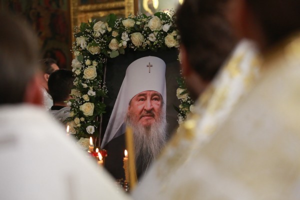 Митрополит Феофан обрел вечный покой в воссозданном им соборе