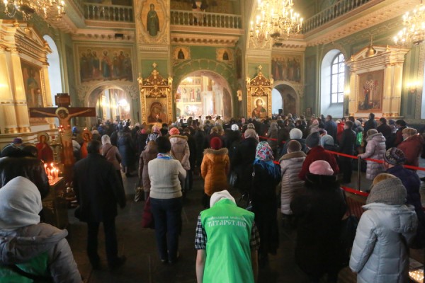 Митрополит Феофан обрел вечный покой в воссозданном им соборе