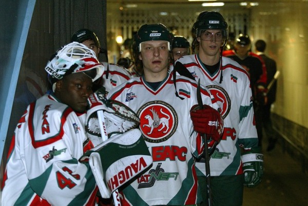 «В Казани занял у Ковальчука, до сих пор не отдал». Каспарайтис – в гостях у «Ак Барс Шоу»
«В Казани занял у Ковальчука, до сих пор не отдал». Каспарайтис – в гостях у «Ак Барс Шоу»