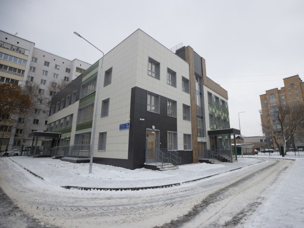 И.Метшин: &laquo;Сегодня мы задаем стандарт: строим не только жилой фонд, но и социальные учреждения в пешей доступности&raquo;