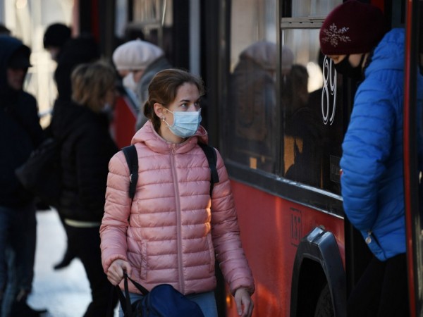 Более 9,5 тыс. нарушителей масочного режима выявили в общественном транспорте Казани