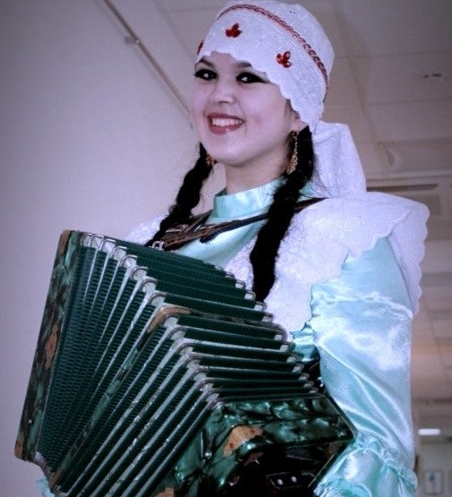 Не спасли ни маму, ни ребёнка. Певица с COVID умерла в роддоме в Казани