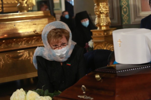 Митрополит Феофан обрел вечный покой в воссозданном им соборе