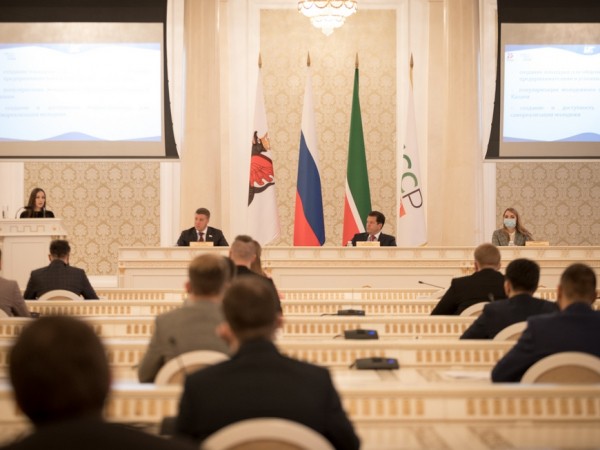 И.Метшин на I заседании Молодежного парламента Казани: «Ваша задача – представлять всю молодежь Казани во всем ее многообразии» И.Метшин на I заседании Молодежного парламента Казани: «Ваша задача – представлять всю молодежь Казани во всем ее многообразии»