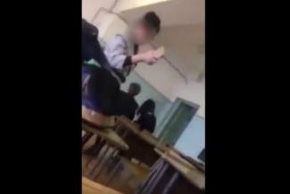 «Из-за куска хлеба деретесь…»: в Татарстане «онижедети» воюют с учителями с помощью видео и прокуратуры «Из-за куска хлеба деретесь…»: в Татарстане «онижедети» воюют с учителями с помощью видео и прокуратуры