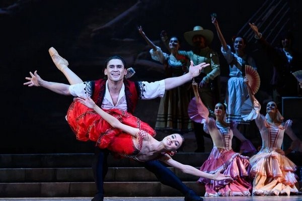 Супероднофамилец, Лебедь-царица и настоящие поцелуи: в Казани завершается Нуриевский праздник балета