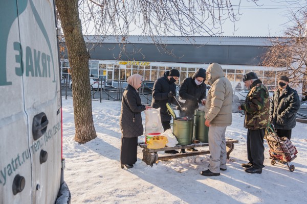 Благотворительный фонд &ldquo;Закят" ДУМ РТ возобновил обеспечение горячим питанием бездомных и нуждающихся (ФОТО)