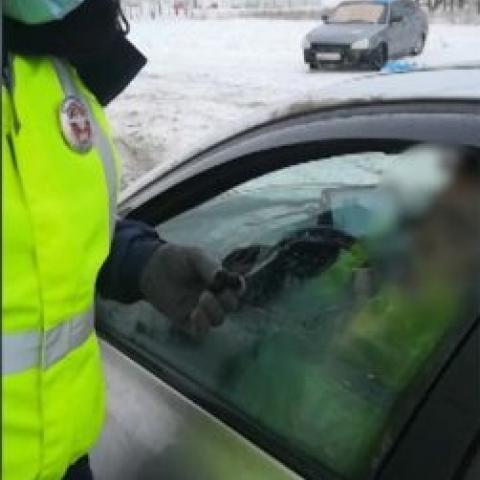 В МВД РТ ответили на заявление о том, что сотрудники ГИБДД &laquo;бросили&raquo; женщину на трассе с детьми