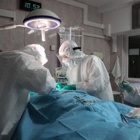 Стало известно о состоянии мальчика, которому в аварии оторвало обе ноги и руку Стало известно о состоянии мальчика, которому в аварии оторвало обе ноги и руку