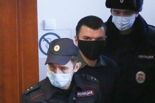 &laquo;Хотел получить с него денег&raquo;: в Казани судят бывшего полицейского, который пытался нажиться на наркоторговце