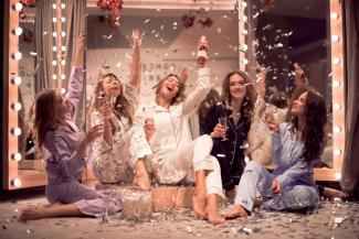 Леопард - для худых, пижама и каблуки - для всех: казанцам рассказали, в чем встречать Новый год Леопард - для худых, пижама и каблуки - для всех: казанцам рассказали, в чем встречать Новый год