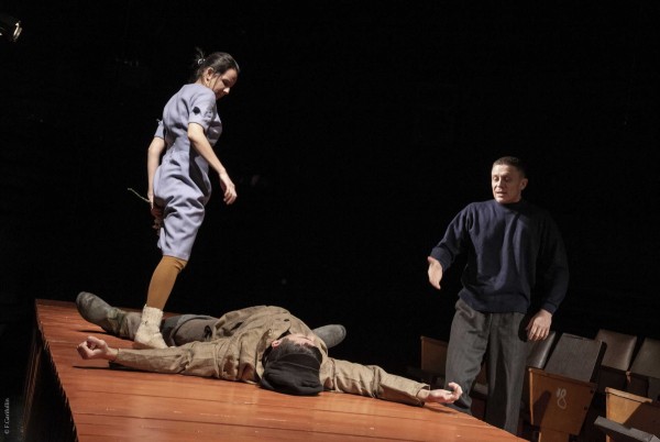 В театре Камала состоялась премьера "Я не вернусь" (ФОТО) В театре Камала состоялась премьера "Я не вернусь" (ФОТО)