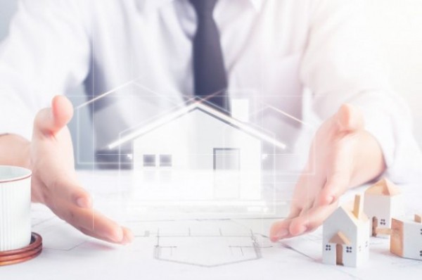 Трехэтажный исторический особняк XIX века в Казани продают за 95 млн рублей