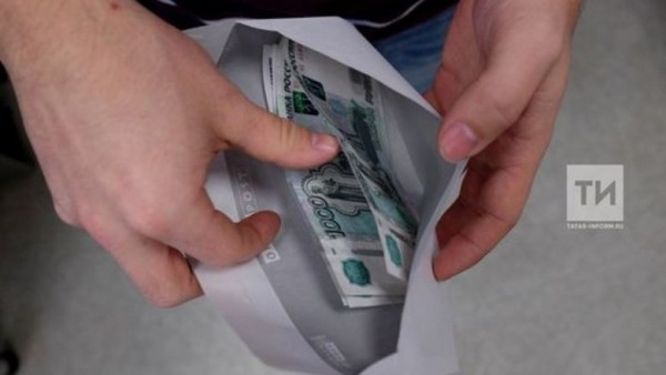 В России всем семьям с детьми до семи лет выплатят по 5 тыс. рублей 