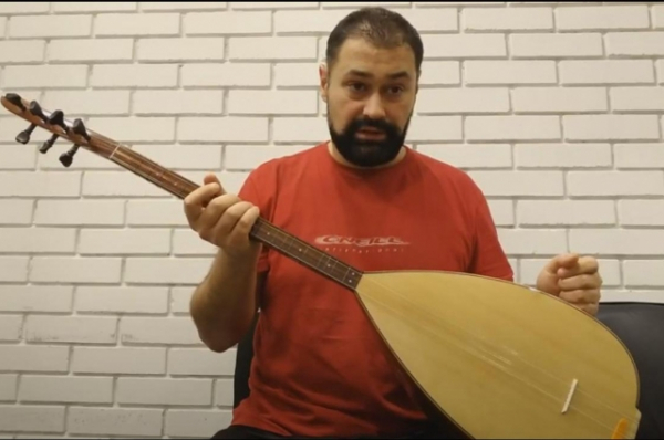 Как играть на сазе?