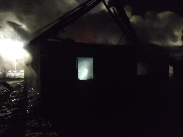 В Татарстане при пожаре в частном доме погибли три человека (ФОТО)