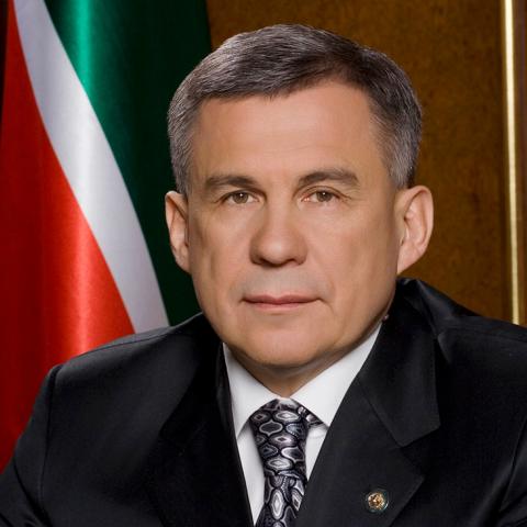 Рустам Минниханов опубликовал новогоднее обращение