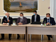 В Торгово-промышленной палате Республики Татарстан состоялось заседание Общественного совета при МВД по РТ В Торгово-промышленной палате Республики Татарстан состоялось заседание Общественного совета при МВД по РТ