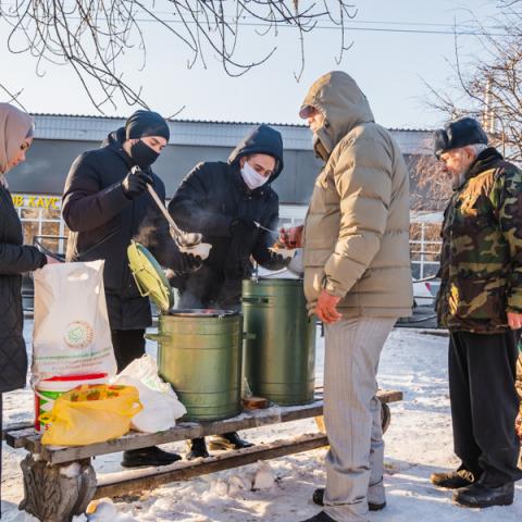 Благотворительный фонд &ldquo;Закят" ДУМ РТ возобновил обеспечение горячим питанием бездомных и нуждающихся (ФОТО)