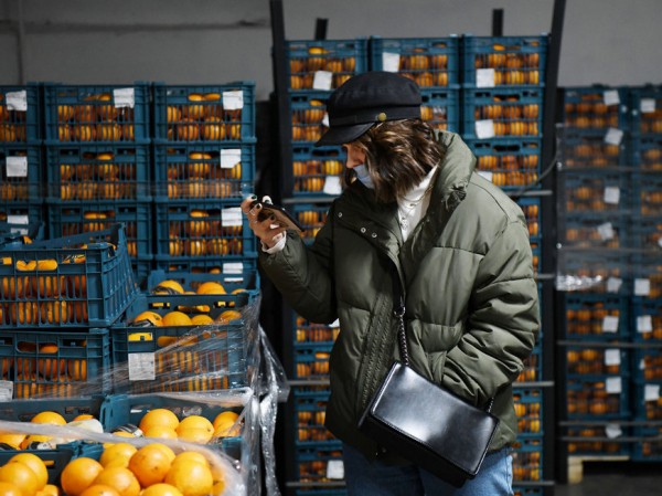 Ильсур Метшин показал блогерам комбинат, где готовят школьное питание