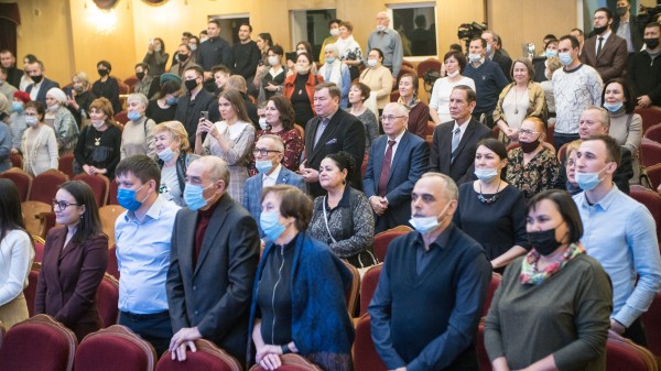 В Казани прошел концерт Ильгама Валиева (ФОТО)