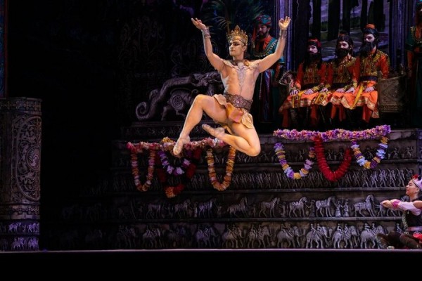 &laquo;Летающий кореец&raquo; и звезды Большого: в Казани наконец открылся Нуриевский фестиваль