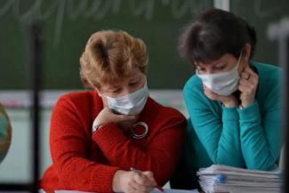 Учителей в Татарстане просят обеспечить масками и избавить от ненужных отчетов