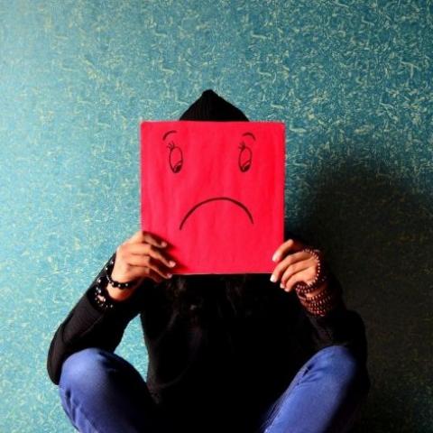 Странная тяга к чистоте, страх смерти и непонятные ритуалы: истории людей с психологическими расстройствами Странная тяга к чистоте, страх смерти и непонятные ритуалы: истории людей с психологическими расстройствами