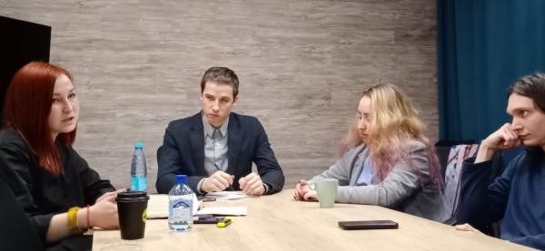 Сдали нервы у детей: школьники в Татарстане занялись членовредительством