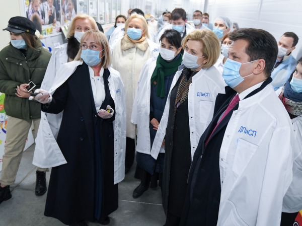 Главный санитарный врач России Анна Попова предложила организовать родительский контроль по примеру Казани в других школах страны