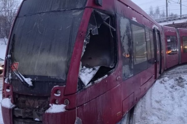 В Казани на ходу загорелся трамвай