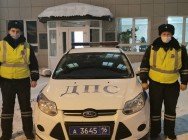 Жители Казани поблагодарили инспекторов ГИБДД за помощь на дороге