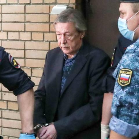 Называют "дядя Миша". Стали известны подробности жизни Ефремова в колонии