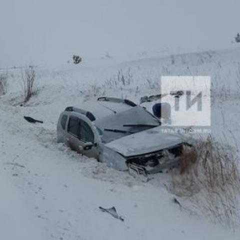Автокресла спасли двоих детей в ДТП на трассе в Татарстане (ФОТО)