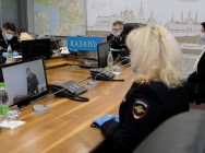 Владимир Колокольцев наградил сотрудницу медико-санитарной части МВД по Республике Татарстан Лилию Шайхуллину Владимир Колокольцев наградил сотрудницу медико-санитарной части МВД по Республике Татарстан Лилию Шайхуллину