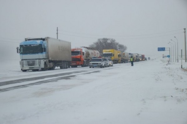 На зимние шины не надейся! Дороги Татарстана в выходные накроет метель