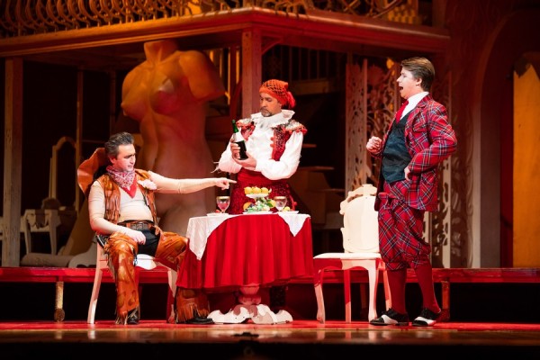 Граф Альмавива с &laquo;татарской&raquo; фамилией: &laquo;И косить могу, и дрова колоть&raquo; 