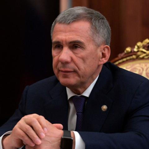 Рустам Минниханов: &laquo;У нас заболел сын, жена от него заразилась, а на меня вируса не хватило&raquo;