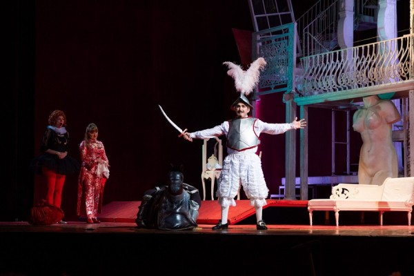 Граф Альмавива с &laquo;татарской&raquo; фамилией: &laquo;И косить могу, и дрова колоть&raquo; 