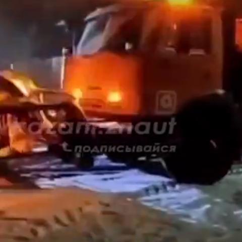 «Ни скорая, ни пожарные не смогут доехать»: жители села в РТ пожаловались на пробки из-за узкого проезда (ВИДЕО) «Ни скорая, ни пожарные не смогут доехать»: жители села в РТ пожаловались на пробки из-за узкого проезда (ВИДЕО)