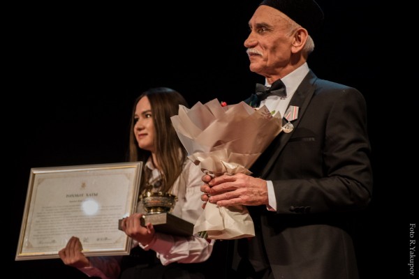 В театре Камала прошел юбилейный вечер Ильдуса Ахметзянова (ФОТО) В театре Камала прошел юбилейный вечер Ильдуса Ахметзянова (ФОТО)