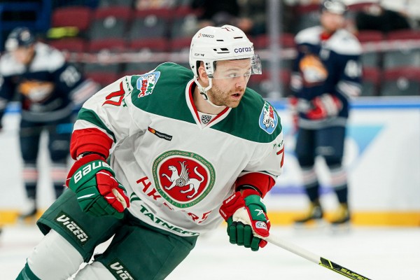 
              Отметка Да Косты, юбилей Кормье и личный рекорд Глухова             