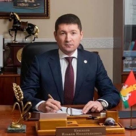 Глава Пестречинского района – жителям: «Не надо делить детей на богородских и куюковских!» Глава Пестречинского района – жителям: «Не надо делить детей на богородских и куюковских!»