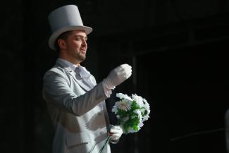 О, боже, какой мужчина!.. Питерский баритон покорил зрительниц казанского Шаляпинского фестиваля О, боже, какой мужчина!.. Питерский баритон покорил зрительниц казанского Шаляпинского фестиваля