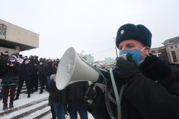 &laquo;Вы меня бить, пинать будете?&raquo;: задержанных на акции в защиту Навального казанцев свозили в ОП на &laquo;краснобусах&raquo;