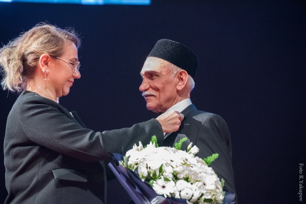 В театре Камала прошел юбилейный вечер Ильдуса Ахметзянова (ФОТО) В театре Камала прошел юбилейный вечер Ильдуса Ахметзянова (ФОТО)