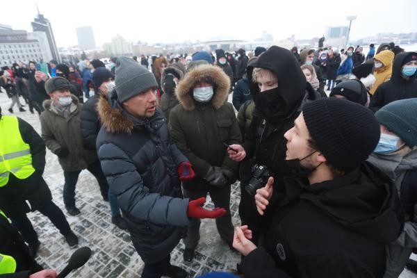 &laquo;Вы меня бить, пинать будете?&raquo;: задержанных на акции в защиту Навального казанцев свозили в ОП на &laquo;краснобусах&raquo;