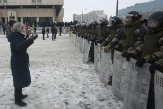 &laquo;Вы меня бить, пинать будете?&raquo;: задержанных на акции в защиту Навального казанцев свозили в ОП на &laquo;краснобусах&raquo;