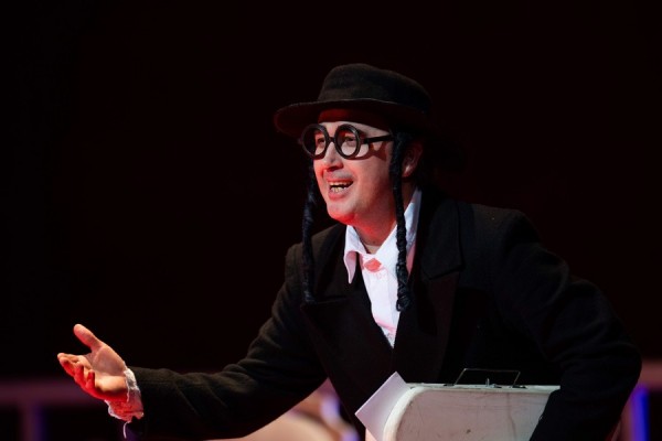 Граф Альмавива с &laquo;татарской&raquo; фамилией: &laquo;И косить могу, и дрова колоть&raquo; 